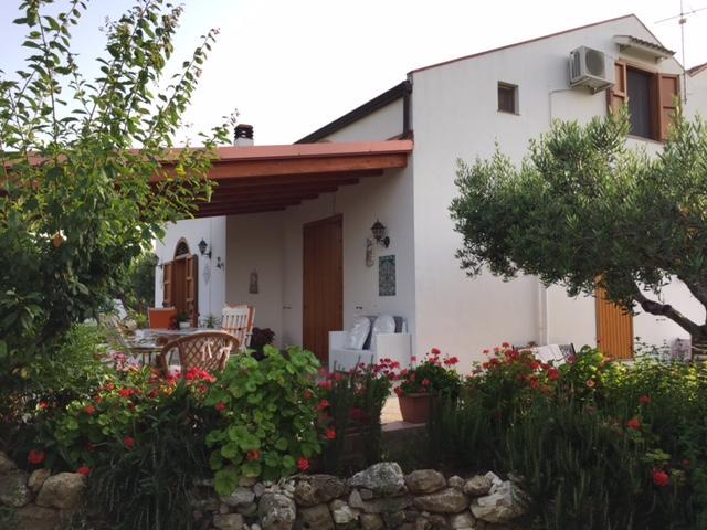 Bed and Breakfast Uliveto House à Castellammare del Golfo Extérieur photo